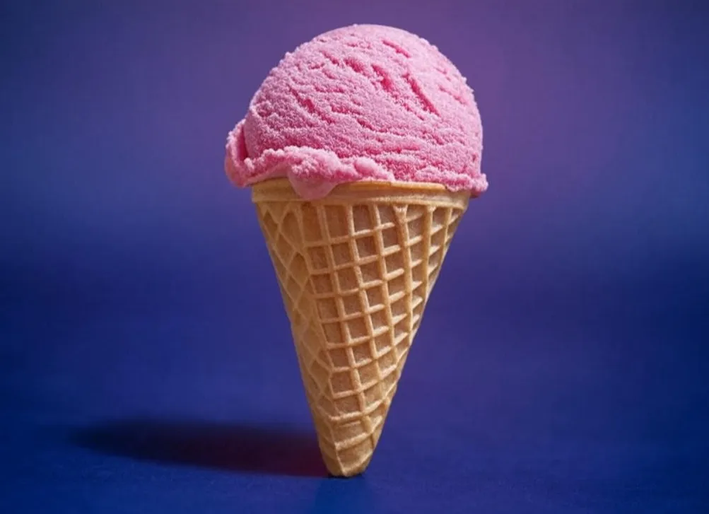 Une glace à la fraise générée par l'IA